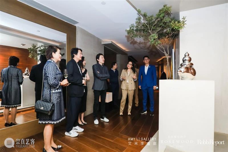 艾米李画廊 · 生活可以美 | 让艺术品走进你的生活 生活 艺术品 艾米 李画廊 行业 艾米李画廊联合瑰丽酒店 罗博报告 艺术展 中外 艺术家 崇真艺客