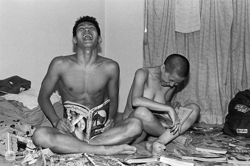 “自画像是我表达讽刺的方式” 自画像 方式 长岛 里枝 Self Portraits 艺术家 母亲 历程 Marigold 崇真艺客