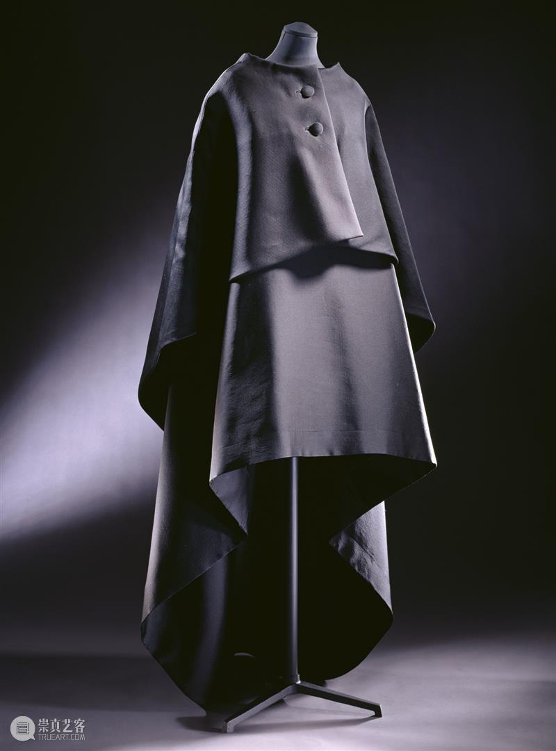 展览推荐丨在中国丝绸博物馆，遇见巴黎风尚（文末有赠票福利） 中国丝绸博物馆 巴黎 福利 风尚 克里斯蒂安 迪奥 西班牙 设计师 Cristóbal Balenciaga 崇真艺客