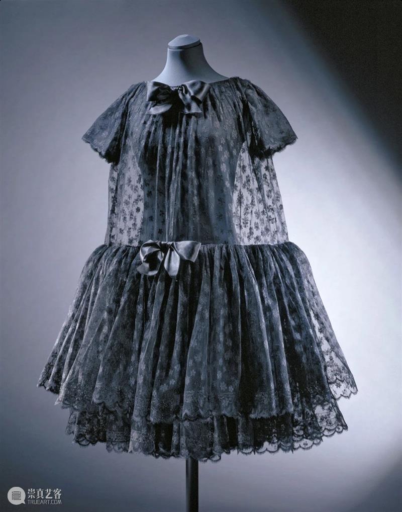 展览推荐丨在中国丝绸博物馆，遇见巴黎风尚（文末有赠票福利） 中国丝绸博物馆 巴黎 福利 风尚 克里斯蒂安 迪奥 西班牙 设计师 Cristóbal Balenciaga 崇真艺客