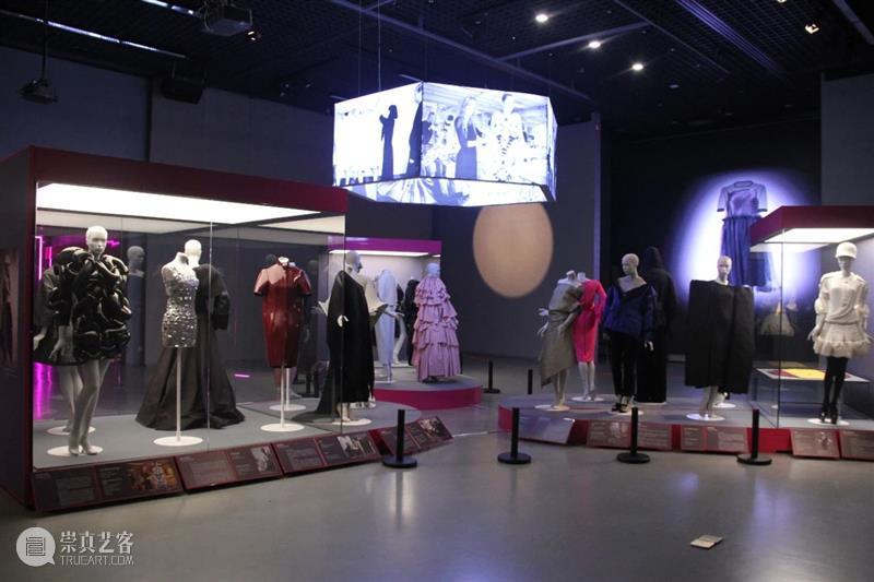 展览推荐丨在中国丝绸博物馆，遇见巴黎风尚（文末有赠票福利） 中国丝绸博物馆 巴黎 福利 风尚 克里斯蒂安 迪奥 西班牙 设计师 Cristóbal Balenciaga 崇真艺客