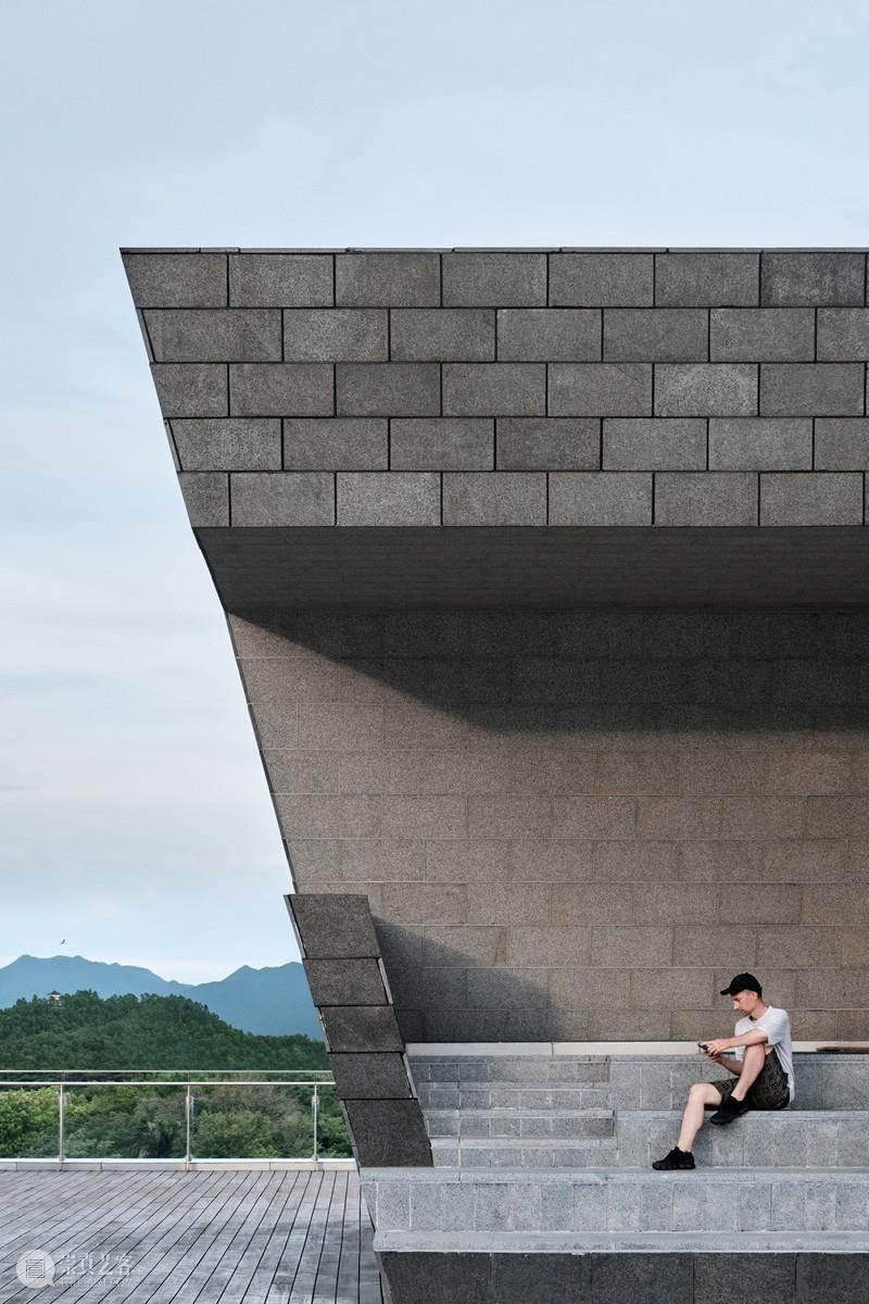 OPEN 新作‘深圳坪山大剧院’，探讨演艺建筑的‘城市职责’ 城市 OPEN 演艺 建筑 深圳 坪山 大剧院 新作 职责 经济 崇真艺客