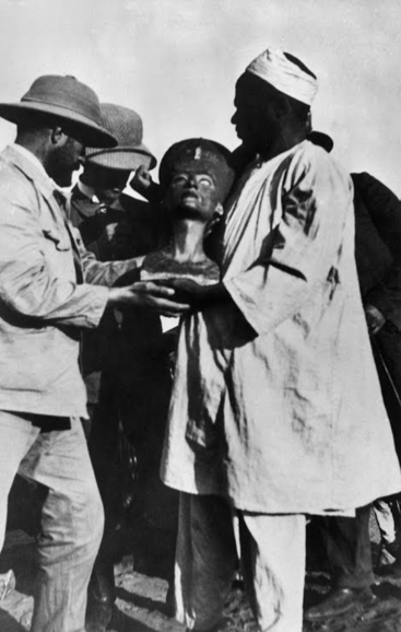 伊萨·根泽肯（Isa Genzken）代表系列之《娜芙蒂蒂》 伊萨 根泽 Isa Genzken 系列 娜芙蒂蒂 卓纳 画廊 巴黎 纽约 崇真艺客