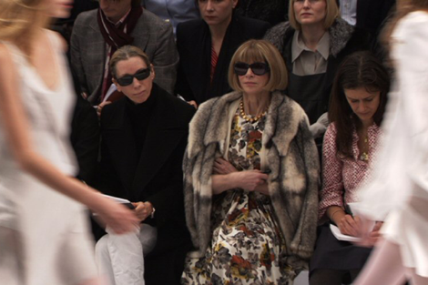 伊萨·根泽肯（Isa Genzken）代表系列之《娜芙蒂蒂》 伊萨 根泽 Isa Genzken 系列 娜芙蒂蒂 卓纳 画廊 巴黎 纽约 崇真艺客