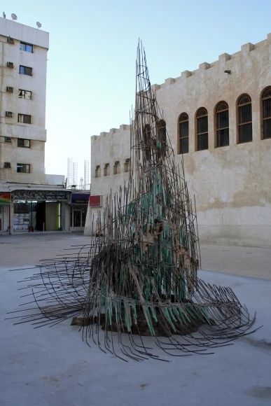 同行/被冻结的坍塌 | Diana Al-Hadid Hadid 同行 亚裔 美国 当代 艺术家 生活 工作 布鲁克林 雕塑 崇真艺客