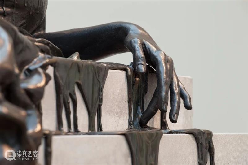 同行/被冻结的坍塌 | Diana Al-Hadid Hadid 同行 亚裔 美国 当代 艺术家 生活 工作 布鲁克林 雕塑 崇真艺客