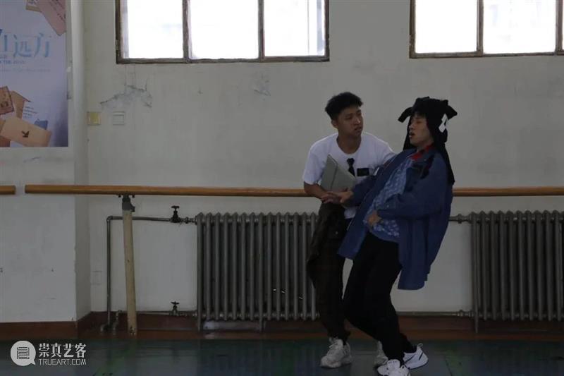阿云嘎主演音乐剧《在远方》首轮演员面试,来了很多超帅的“快递小哥” 音乐剧 在远方 阿云嘎 小哥 演员 北京歌剧舞剧院 白玉兰奖 电视剧 青年人 主线 崇真艺客
