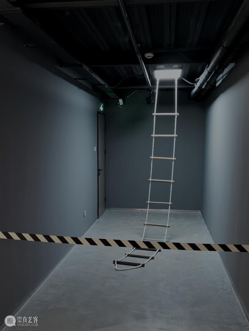 展览开幕|李向阳:默见——隔离期笔记 李向阳 隔离期 笔记 主办方 上海鸿一美术馆 出品人 郦韩英 日期 地址 上海市杨浦区黄兴路1818号11楼 崇真艺客