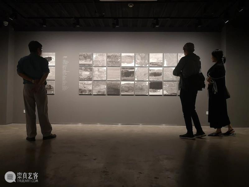 展览开幕|李向阳:默见——隔离期笔记 李向阳 隔离期 笔记 主办方 上海鸿一美术馆 出品人 郦韩英 日期 地址 上海市杨浦区黄兴路1818号11楼 崇真艺客