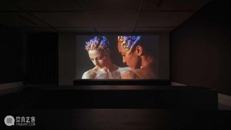 藝術門 因卡·修尼巴尔CBE｜正在北京木木美术馆展映 修尼 北京木木美术馆 藝術門 巴尔CBE｜ 巴尔CBE 地点 木木美术馆藝術門荣幸 尼日利亚裔英籍 艺术家 因卡 崇真艺客