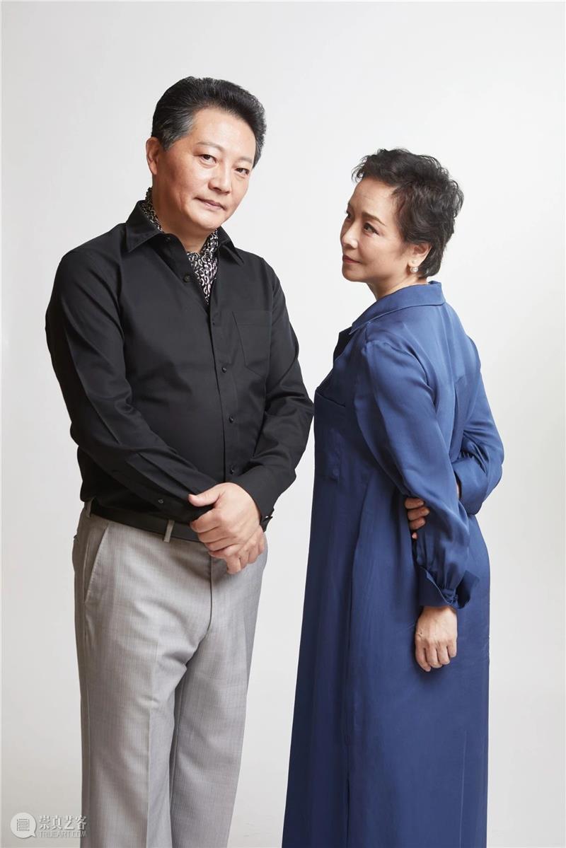 主演:钱程 | 《家客》是熟悉的,又是陌生的。 视频资讯 上海话剧艺术中心 家客 钱程 主演 中国 人物 上海 法师 滑稽戏 独脚戏 话剧 崇真艺客