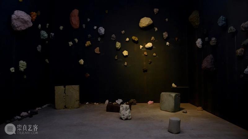 祥山 · 展评 | 巫鸿：火与玉的启示——谈史金淞作品  巫鸿 作品 史金淞 火与玉 祥山 展评 巫鸿 机械 底座 真人 玉雕 崇真艺客