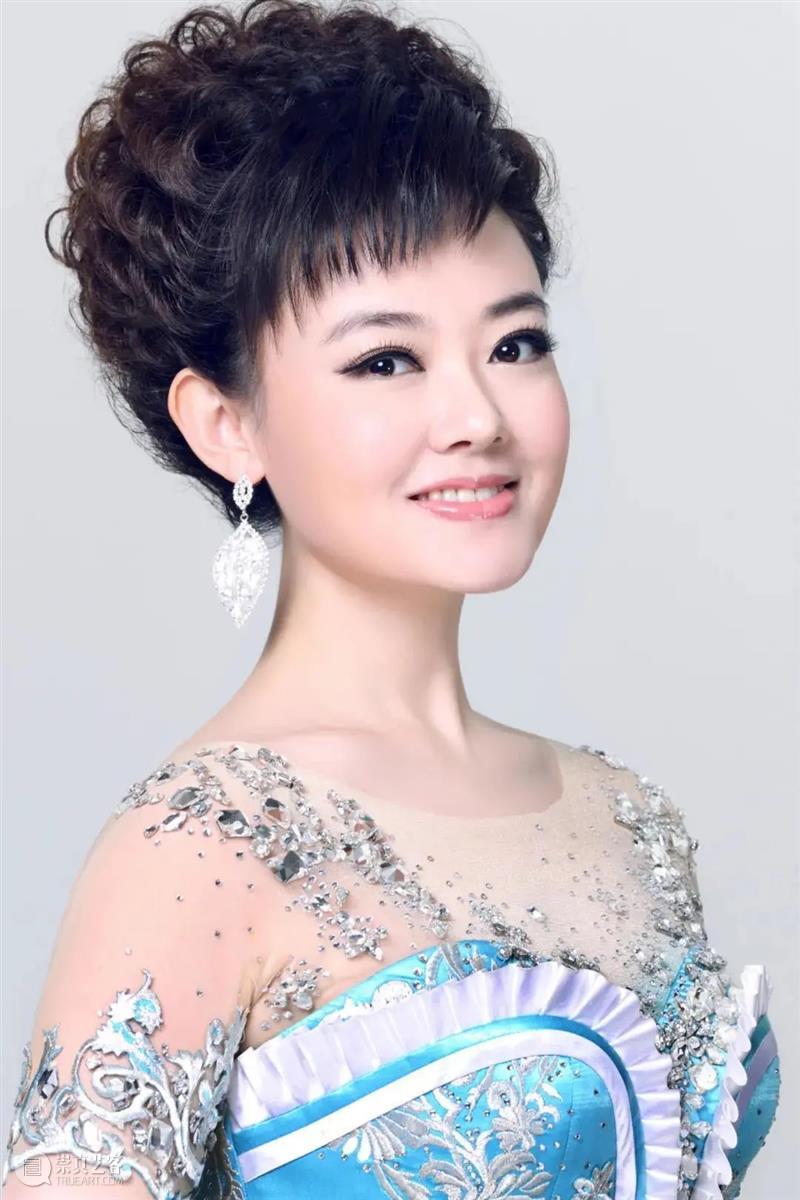 今晚19:15 在乐声中聆听献给祖国的深情祝福 古典音乐频道 祖国 乐声 深情 华诞 音乐会 国家大剧院音乐厅 指挥家 谭利华 北京交响乐团 北京音协合唱团 崇真艺客