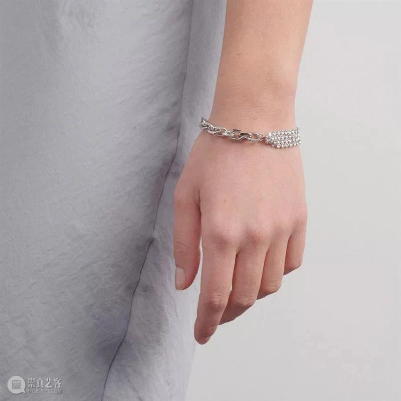 【IFA-艺术赏析】被重新定义的法式朋克美学丨Justine Clenquet  郑禹舟 朋克 美学 IFA 艺术 丨Justine 法国 设计师 品牌 Justine 首饰 崇真艺客