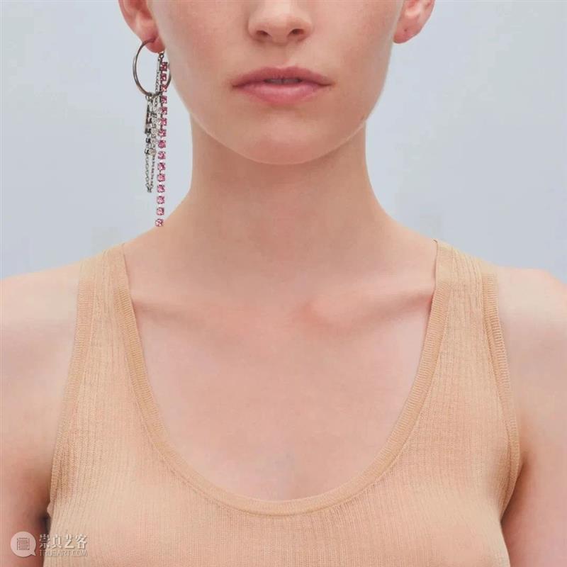 【IFA-艺术赏析】被重新定义的法式朋克美学丨Justine Clenquet  郑禹舟 朋克 美学 IFA 艺术 丨Justine 法国 设计师 品牌 Justine 首饰 崇真艺客