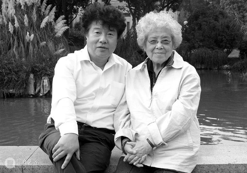 【中华艺术宫 | 专访】朱怀新艺术作品展之俞力专访 朱怀新 艺术 作品展 俞力 中华艺术宫 俞力原 世博会博物馆 副馆长 世博会 设计师 崇真艺客