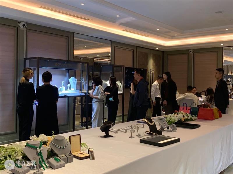 【保利拍卖十五周年】10月保利香港及北京联合拍卖 | 巡展10月8日移师成都 保利香港 保利拍卖 北京 成都 北京保利 庆典 首场 珠宝 钟表 主题 崇真艺客