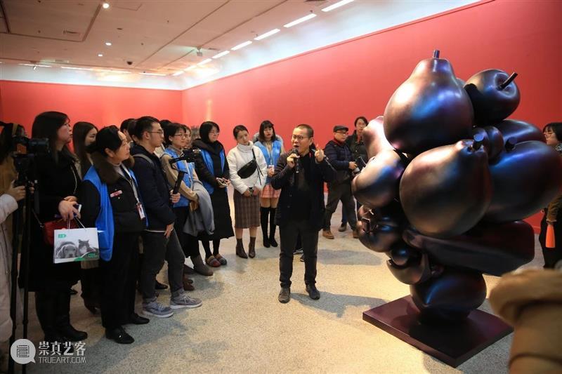 馆长导览日 解读艺术之美 馆长 导览日 艺术 馆藏 内容 面前 展品 学问 美术馆 事情 崇真艺客