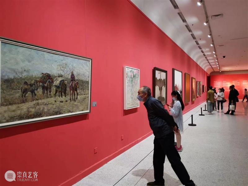 馆长导览日 解读艺术之美 馆长 导览日 艺术 馆藏 内容 面前 展品 学问 美术馆 事情 崇真艺客