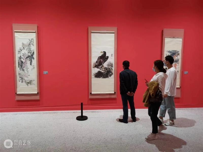 馆长导览日 解读艺术之美 馆长 导览日 艺术 馆藏 内容 面前 展品 学问 美术馆 事情 崇真艺客