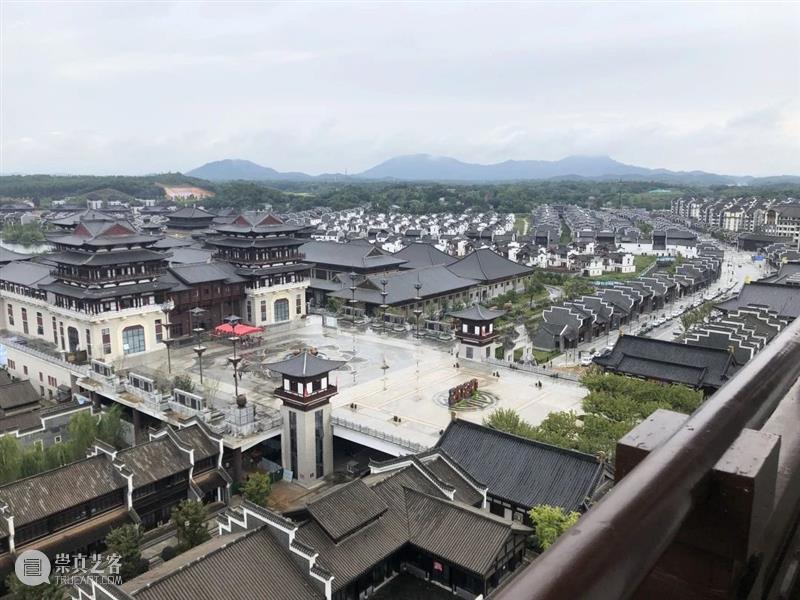 与众不同，别开生面——“第七届中国先锋戏剧青年设计师提名展”拉开序幕 中国 先锋 戏剧 青年 设计师 提名展 上方 中国舞台美术学会 右上 星标 崇真艺客