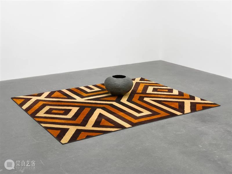 【白立方中文线上展厅】西斯特·盖茨(Theaster Gates)伦敦弗里兹艺博会个人项目 Gates 西斯特·盖茨 立方 个人 项目 弗里兹 伦敦 线上 展厅 中文 崇真艺客