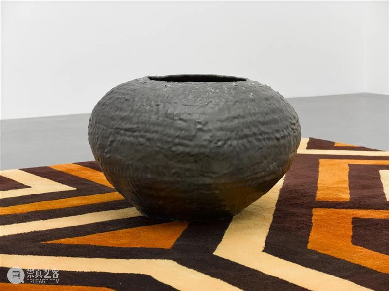 【白立方中文线上展厅】西斯特·盖茨(Theaster Gates)伦敦弗里兹艺博会个人项目 Gates 西斯特·盖茨 立方 个人 项目 弗里兹 伦敦 线上 展厅 中文 崇真艺客