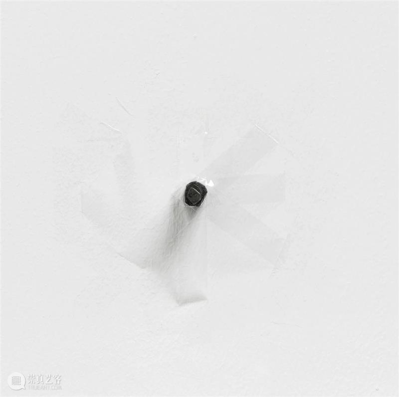 导览 | 王鲁炎谈“弯曲的折叠空间” 空间 王鲁炎 导览 省略版导览 艺术家 作品 日期 北京公社 弯曲的折叠空间 现场 崇真艺客
