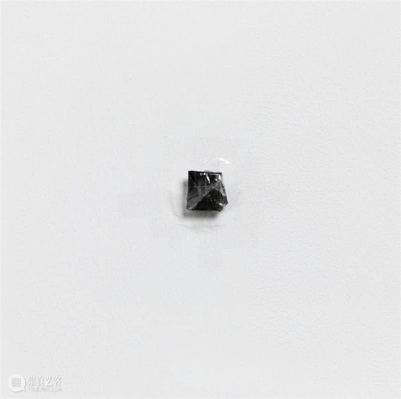 导览 | 王鲁炎谈“弯曲的折叠空间” 空间 王鲁炎 导览 省略版导览 艺术家 作品 日期 北京公社 弯曲的折叠空间 现场 崇真艺客