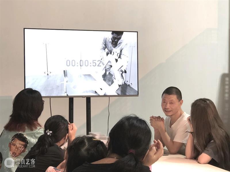 2020 OCT-LOFT公共艺术展 | 废弃家具只是放错位置的资源。 资源 OCT LOFT 家具 位置 艺术展 目光 器物 物品 需求 崇真艺客