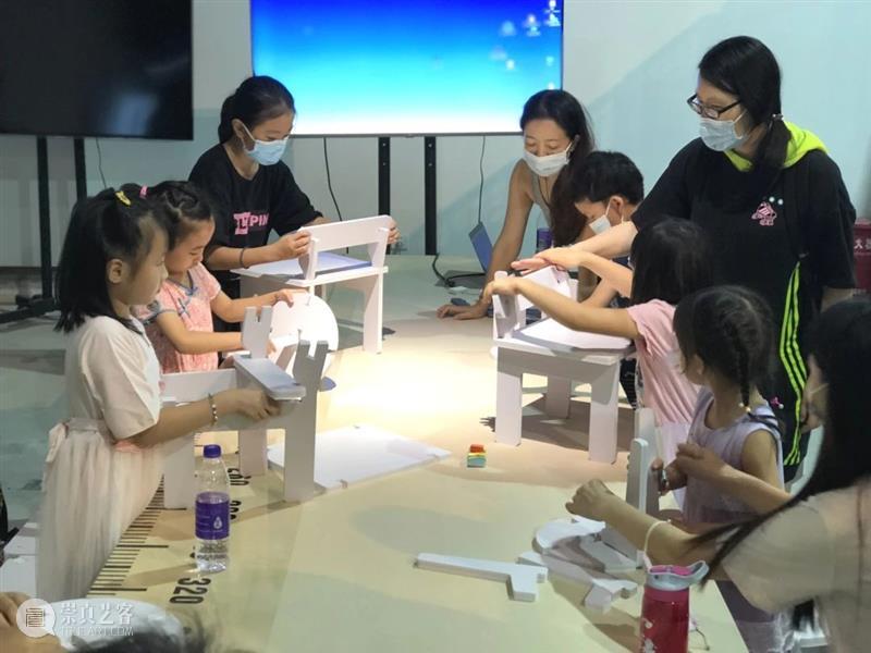 2020 OCT-LOFT公共艺术展 | 废弃家具只是放错位置的资源。 资源 OCT LOFT 家具 位置 艺术展 目光 器物 物品 需求 崇真艺客