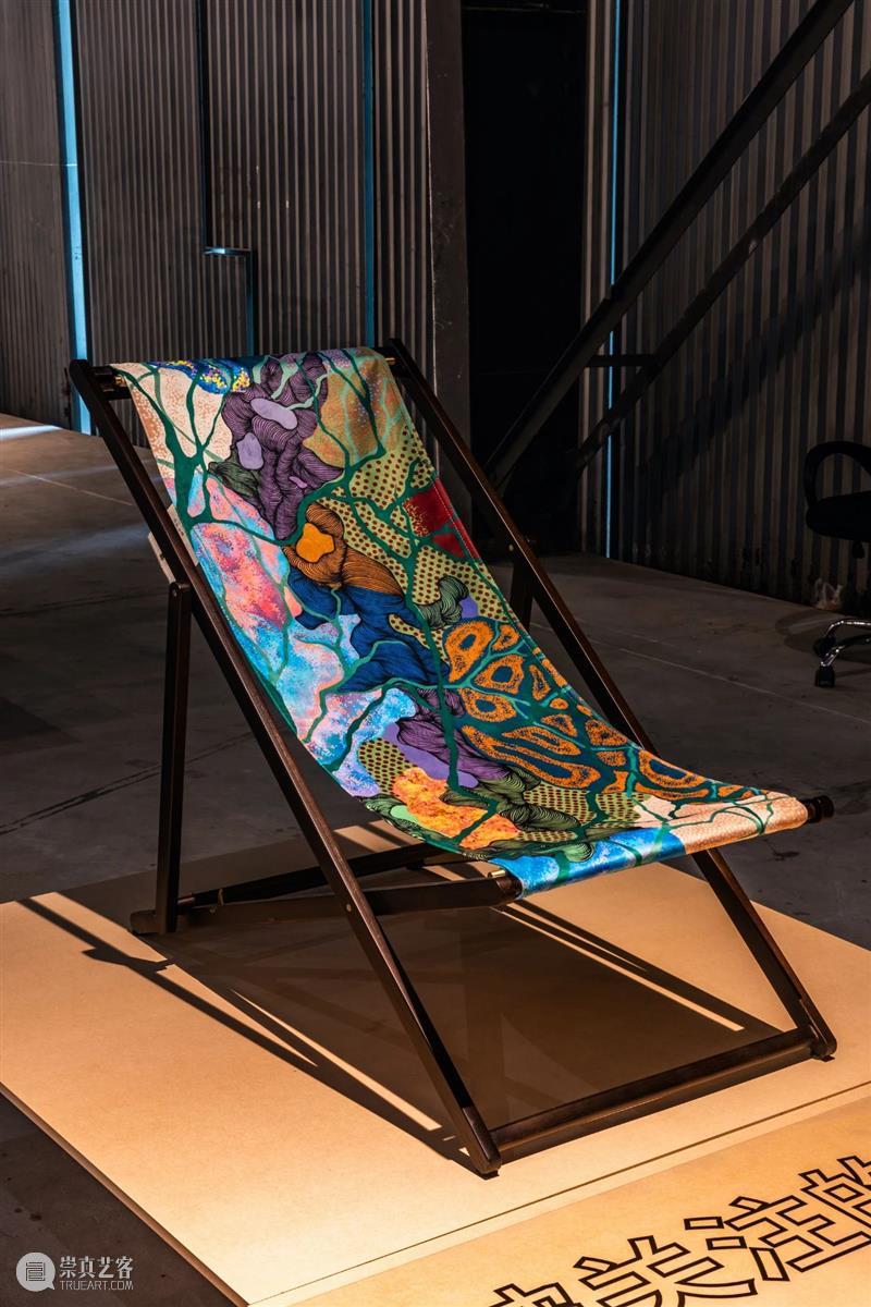 2020 OCT-LOFT公共艺术展 | 废弃家具只是放错位置的资源。 资源 OCT LOFT 家具 位置 艺术展 目光 器物 物品 需求 崇真艺客