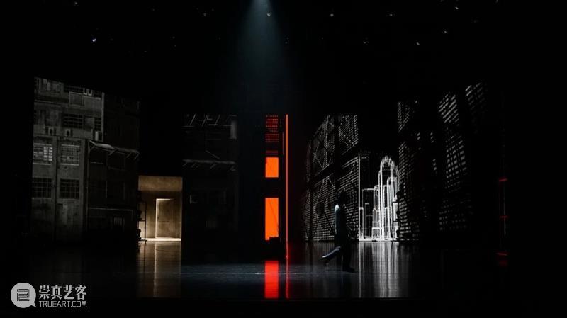 《骑兵》《石榴花开》《红旗》《努力餐》《朱自清》——五部“荷花奖”作品精彩剧照赏析 荷花奖 作品 骑兵 朱自清 石榴花开 红旗 努力餐 剧照 上方 中国舞台美术学会 崇真艺客