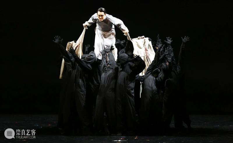 《骑兵》《石榴花开》《红旗》《努力餐》《朱自清》——五部“荷花奖”作品精彩剧照赏析 荷花奖 作品 骑兵 朱自清 石榴花开 红旗 努力餐 剧照 上方 中国舞台美术学会 崇真艺客