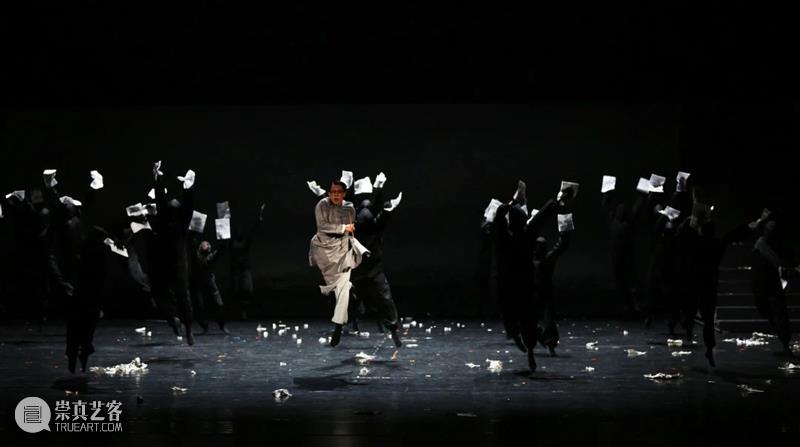 《骑兵》《石榴花开》《红旗》《努力餐》《朱自清》——五部“荷花奖”作品精彩剧照赏析 荷花奖 作品 骑兵 朱自清 石榴花开 红旗 努力餐 剧照 上方 中国舞台美术学会 崇真艺客