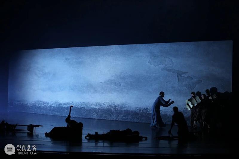 《骑兵》《石榴花开》《红旗》《努力餐》《朱自清》——五部“荷花奖”作品精彩剧照赏析 荷花奖 作品 骑兵 朱自清 石榴花开 红旗 努力餐 剧照 上方 中国舞台美术学会 崇真艺客