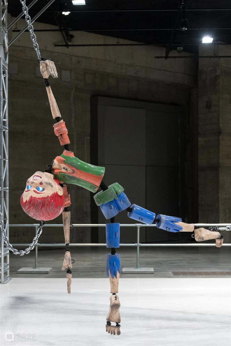 今日生日 | 乔丹·沃尔夫森(Jordan Wolfson) 乔丹 沃尔夫森 Jordan Wolfson 生日 卓纳 画廊 作品 彩绘雕塑 伦敦 崇真艺客