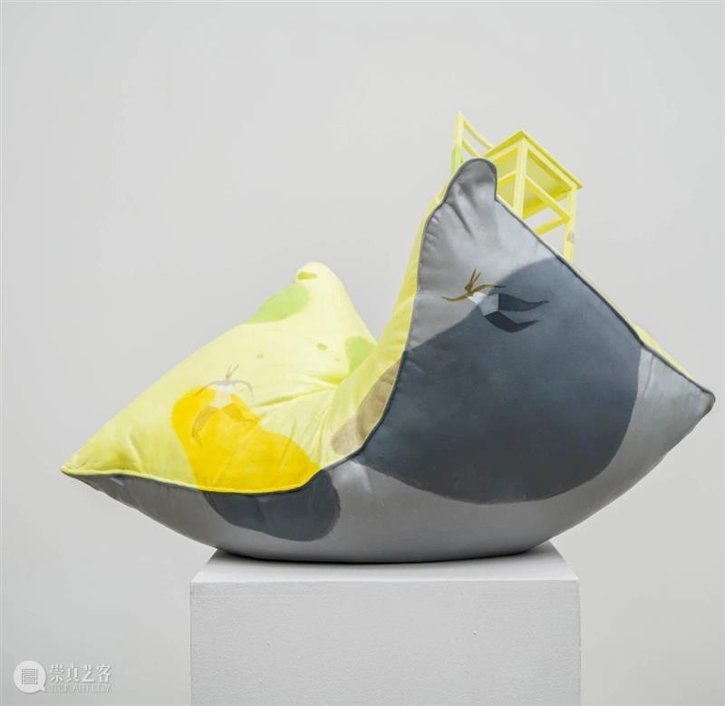 特别项目 |《枕头与椅子》 “积聚与生成——2020上海当代艺术展”参展作品 项目 枕头与椅子 作品 上海 艺术展 Project ANDCHAIR 周小平 当代 艺术家 崇真艺客