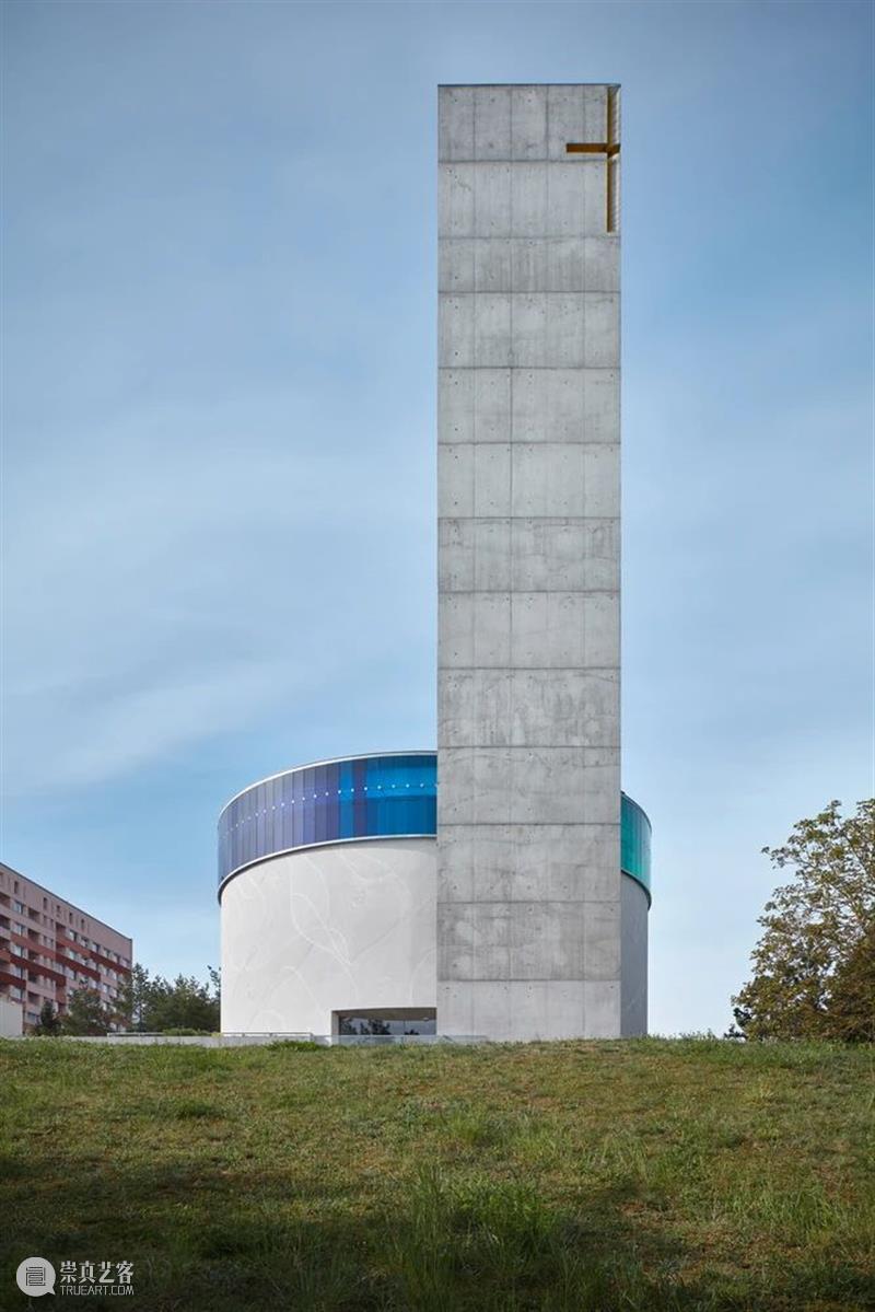 彩虹教堂 / Atelier Stepan 博文精选 ADCNews 教堂 彩虹 Boys Play 建筑师 MarekJan těpán 过去 概念 天堂 崇真艺客