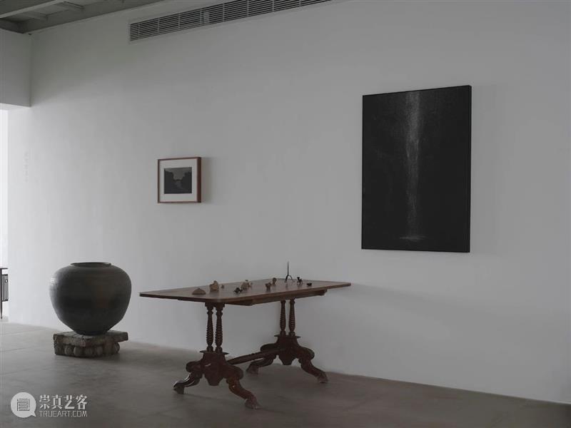 在时间的意志下，我们识得需与时间为友 时间 意志 四方 上下 曰宇 天地 天地之中 人类 短暂的生命 生活 崇真艺客