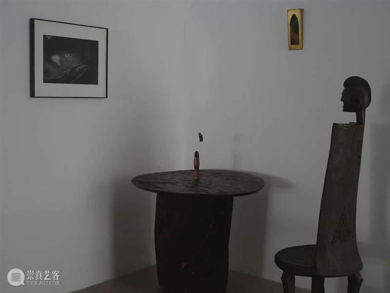 在时间的意志下，我们识得需与时间为友 时间 意志 四方 上下 曰宇 天地 天地之中 人类 短暂的生命 生活 崇真艺客