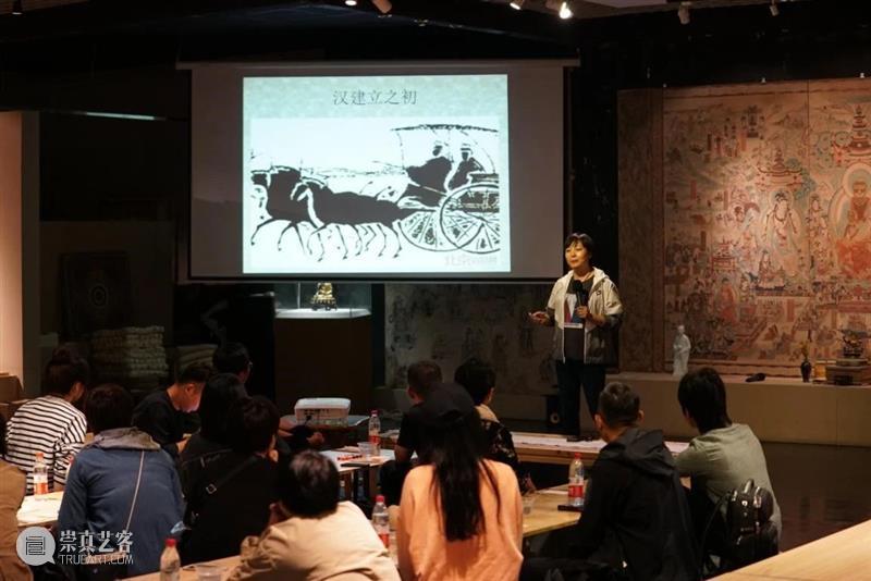 今日美育 | 跟着艺术界名师们一起“梦回敦煌” 敦煌 美育 艺术界 名师们 盛大 之中 石窟 艺术 精华 时代 崇真艺客