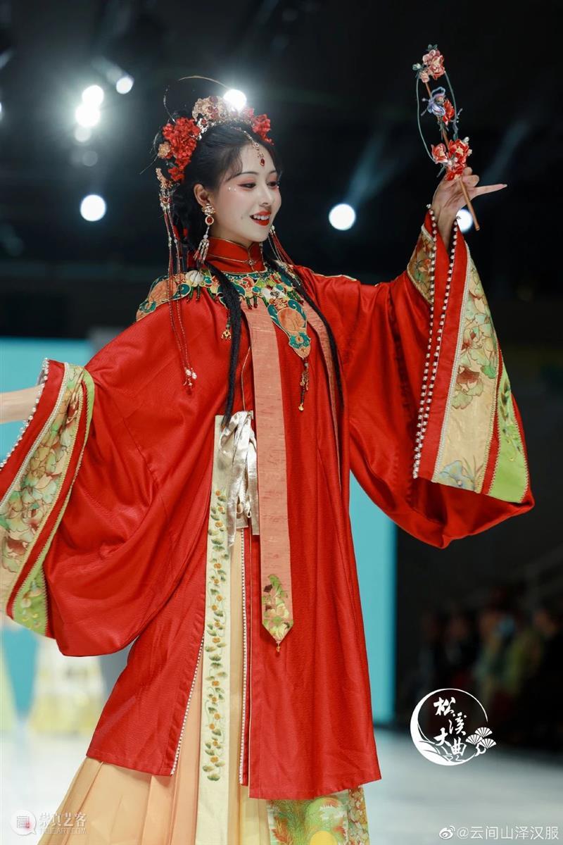 汉服走秀因“吵架”火上微博热搜,1000万网友围观心疼!热爱岂能用钱赔偿? 汉服 微博 网友 本文 公众 efifan 很多人 成都 华裳 九州 崇真艺客