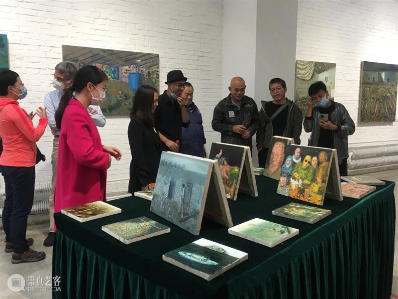 开幕分享 |  一个时间的富有者 - 农少华个展现场！ 时间 富有者 农少华 个展 现场 you November scene 嘉宾 艺术家 崇真艺客
