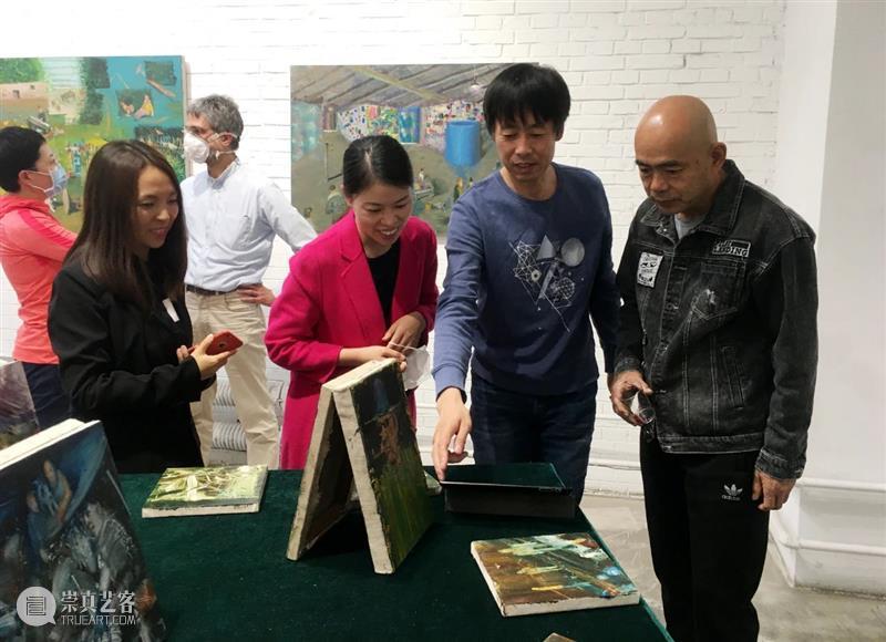 开幕分享 |  一个时间的富有者 - 农少华个展现场！ 时间 富有者 农少华 个展 现场 you November scene 嘉宾 艺术家 崇真艺客
