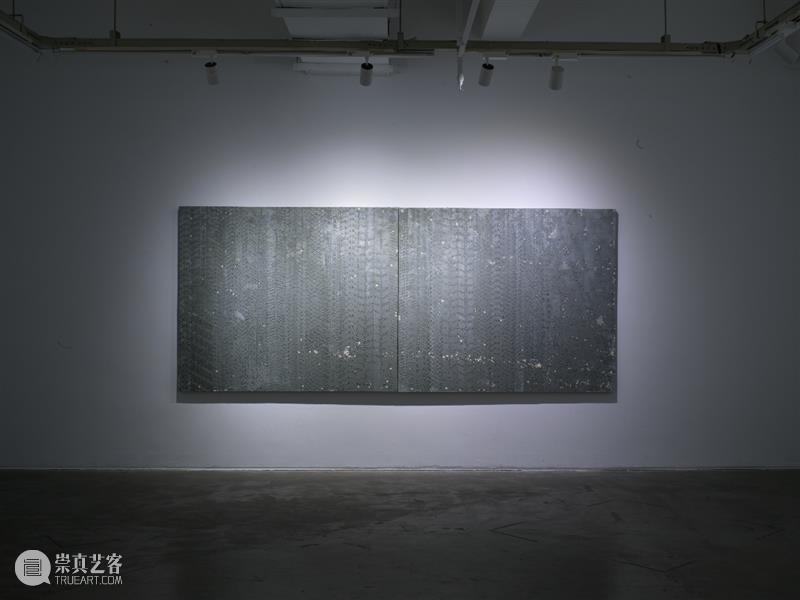 【现场与作品】三尚+ VOL.6  | 现场 作品 余数 三尚 艺术馆 影像 系列 古榕 油画颜料 金粉2017剩余物 崇真艺客