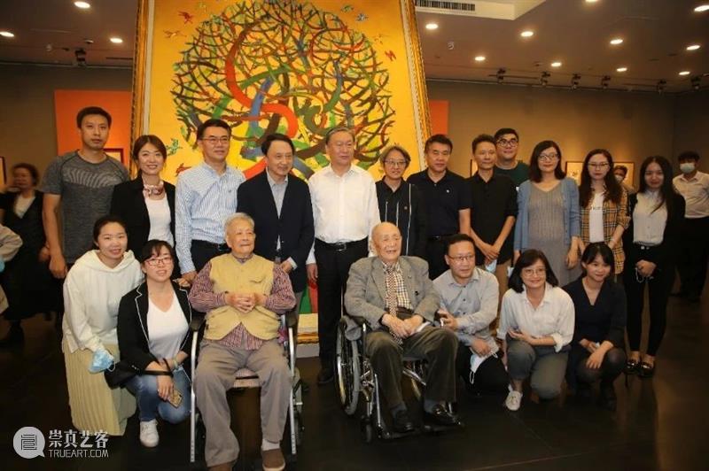 黄永玉将北京奥运主题巨幅作品《中国=mc²》捐赠给北京画院 黄永玉 中国 北京 奥运 主题 作品 北京画院 油画 版画 艺术展 崇真艺客