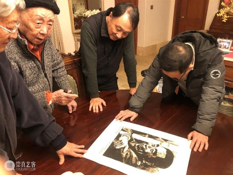 黄永玉将北京奥运主题巨幅作品《中国=mc²》捐赠给北京画院 黄永玉 中国 北京 奥运 主题 作品 北京画院 油画 版画 艺术展 崇真艺客
