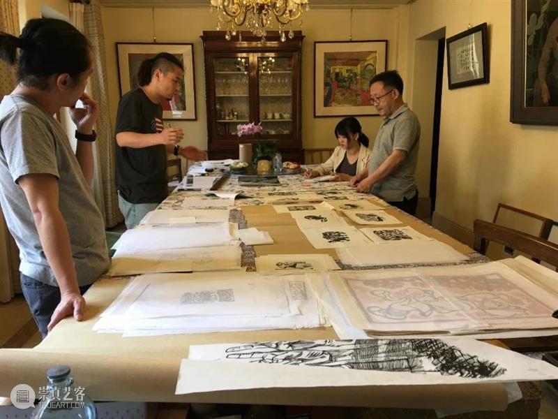 黄永玉将北京奥运主题巨幅作品《中国=mc²》捐赠给北京画院 黄永玉 中国 北京 奥运 主题 作品 北京画院 油画 版画 艺术展 崇真艺客