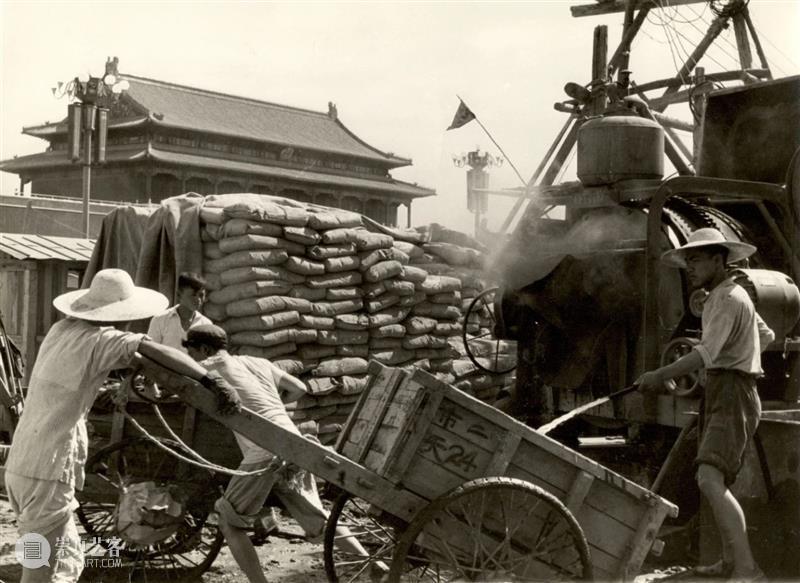 写作｜叶华：1959年的天安门广场改建工程摄影 叶华 天安门广场 工程 杜琳 Eva 中国 摄影史 身份 摄影师 德国 崇真艺客